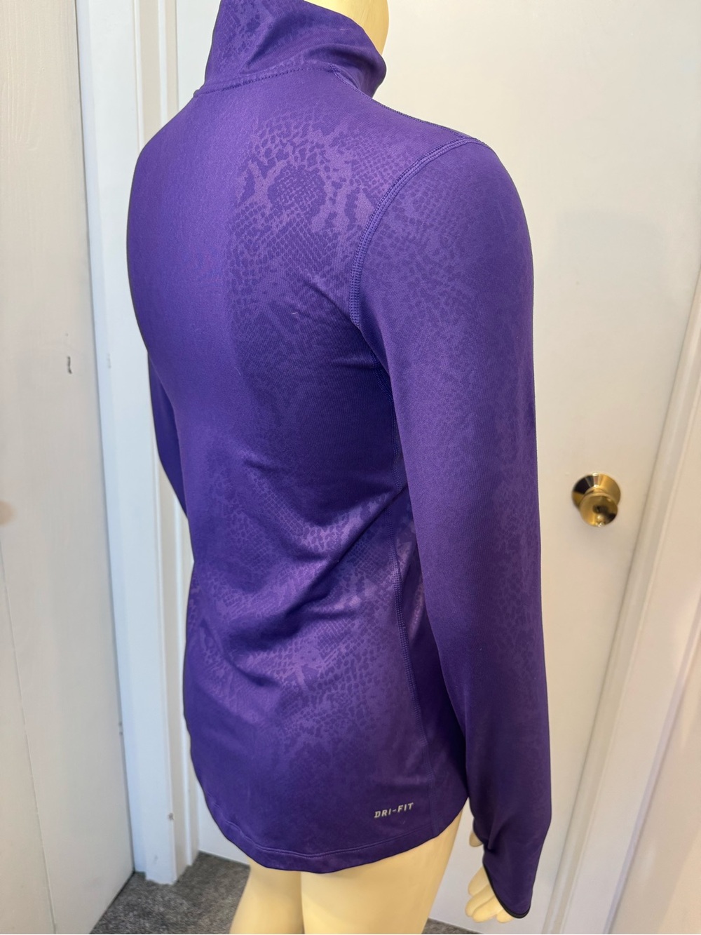 Nike Purple Long-Sleeve Quarter Zip Performance Top - Picture 8 of 10